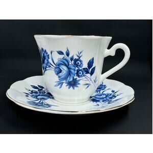 Elizabethan fine bone china, Taylor and Kent, England, Blue and white floral